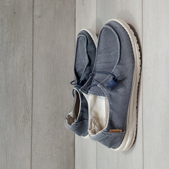 Hey Dude Womens Wendy Chambray Navy White Loafer Slip on shoes sz 9 - Picture 3 of 11